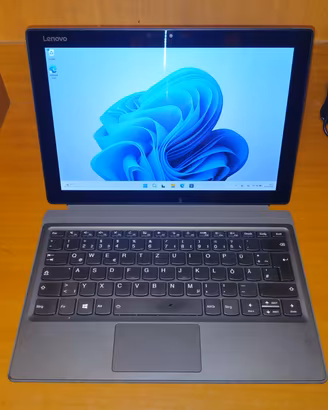 Lenovo Miix 520 2in1. 12" Touch i5 8° SSD 256 8GB