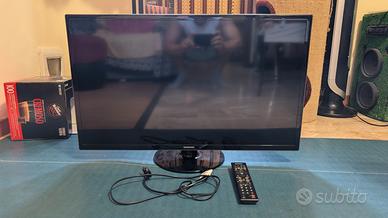 TV LED Samsung 32 pollici con telecomando 