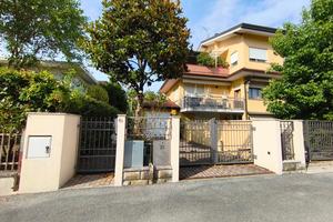 Attico con garage ed ascensore privato