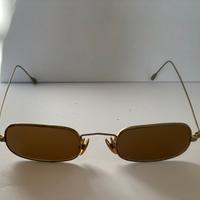 Occhiali da sole antichi