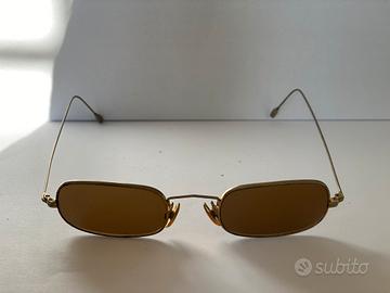 Occhiali da sole antichi