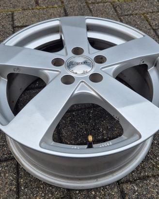4 cerchi in lega DEZENT 215/65 R16
