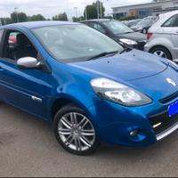 RENAULT CLIO 2015 RICAMBI PEZZI