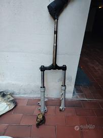 forcella anteriore originale Aprilia Sr 50 + pinza