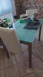 Tavolo in vetro
