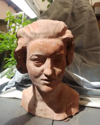 scultura fatta a mano