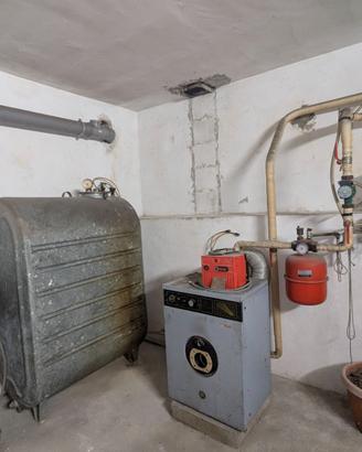 Caldaia Riello a gasolio + Serbatoio (a parte)