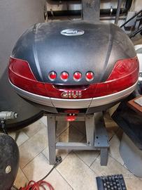 Bauletto GIVI V46 46L con staffa