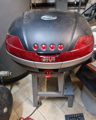Bauletto GIVI V46 46L con staffa