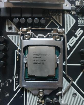 Intel i7 8700K