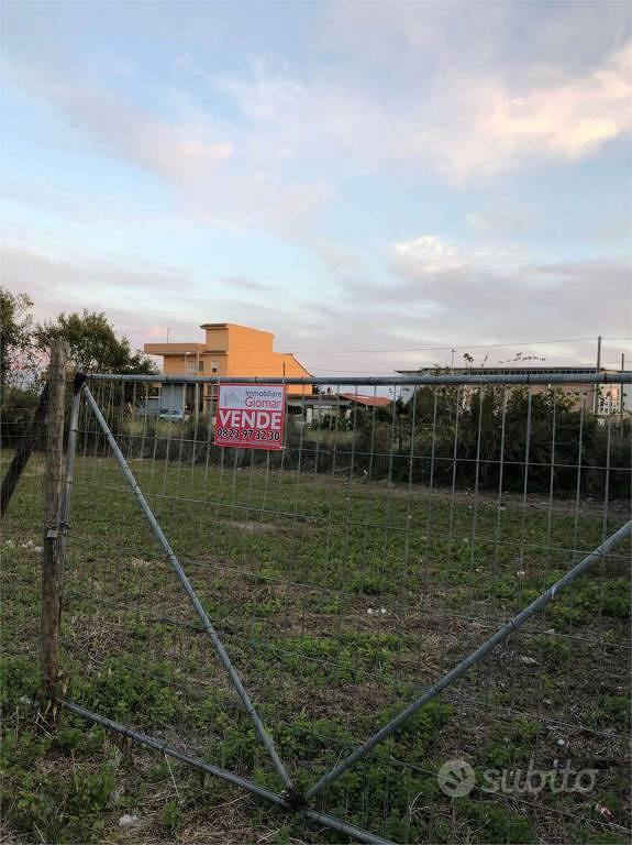 Terreno di 1000 m² a Mondragone - Altro