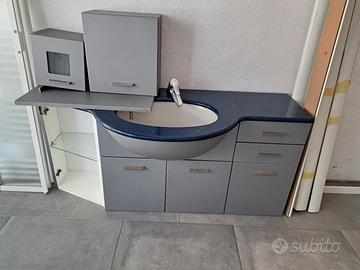 mobile bagno Argento e top granito blu 