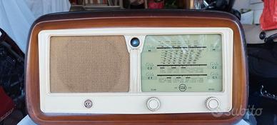 Radio d'epoca CGE a valvole
