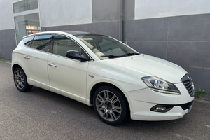 Lancia delta 1.6 diesel platino full optional