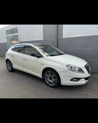Lancia delta 1.6 diesel platino full optional