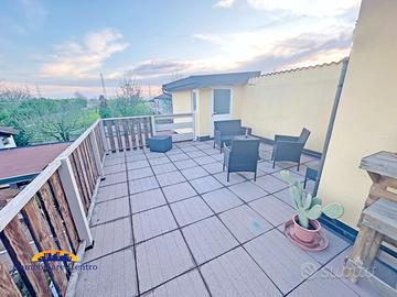 Grande metratura con terrazzo e camino