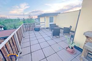 Grande metratura con terrazzo e camino