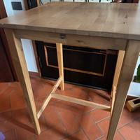Tavolo da bar