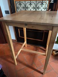 Tavolo da bar