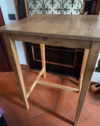 Tavolo da bar
