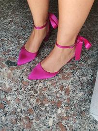 Décolleté fucsia con cinturino e fiocco