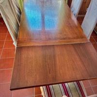 Table salle à manger et crédence