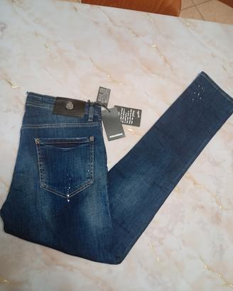 Jeans Dsquared2 nuovo con cartellino taglia 44
