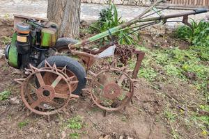 trattore grillo 12 cv