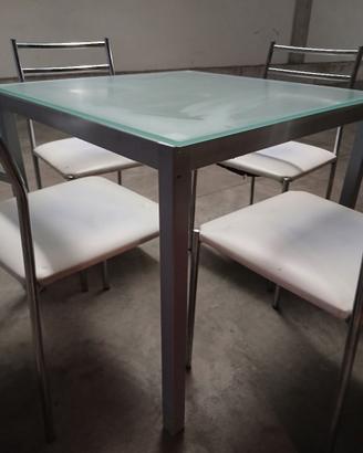 Tavolo cucina in vetro  con 4 sedie