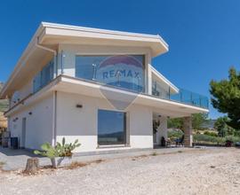 Porzione di villa - Piana degli Albanesi