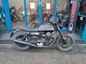 MOTO GUZZI V7 STONE     3.000 KM