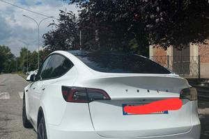 TESLA Model Y - 2022