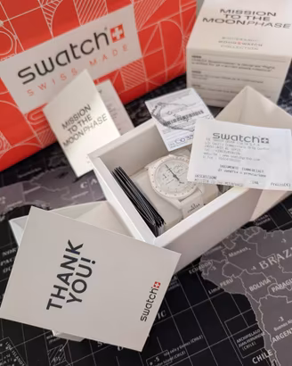 Swatch x Omega Moonswatch Mission Moonphase Snoopy