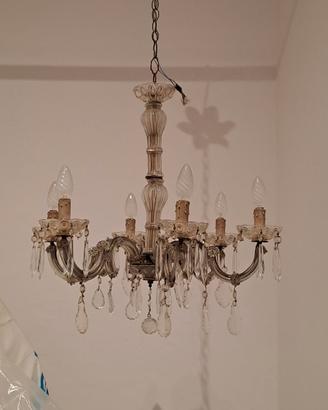 Lampadario con gocce in cristallo
