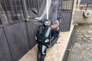 PIAGGIO VESPA ET4 150