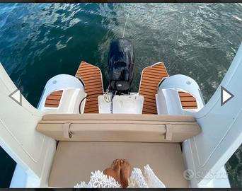 Nuovo mai usato ritirato agosto 2024