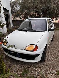 Fiat 600 del 2000 in buono stato
