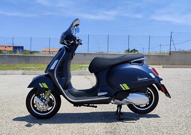 Vespa Super Tech 300