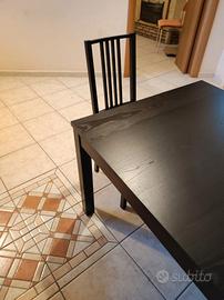 Tavolo allungabile con sedie
