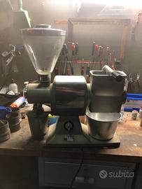 Combinata grattugia più macina pepe