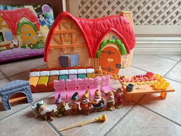 La casa  dei sei sette nani Walt Disney