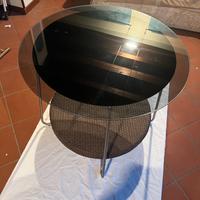 Tavolino da salotto design con piano in vetro