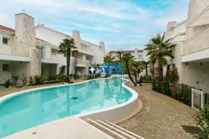 Florinas / Piscina * posto auto