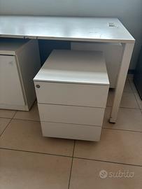 Cassettiera da ufficio in metallo-bianca