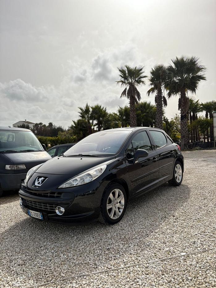 PEUGEOT 207