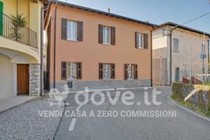 Casa indipendente di 100 m² con 4 locali a Leggiun