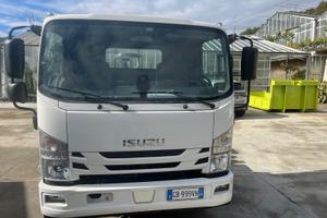 Isuzu q95 scarrabile