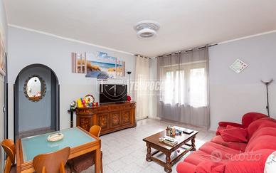 QUADRILOCALE BUONO STATO AL PRIMO PIANO