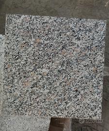 Piastrelle in granito rosa per pavimento