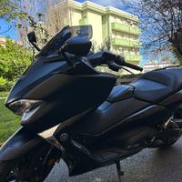 Yamaha T-Max 530